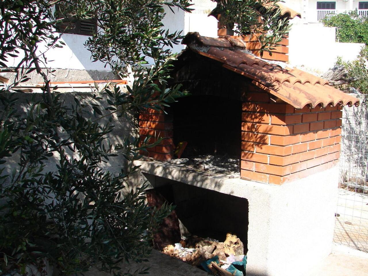 Apartments Ante - 50 M From The Sea Seget Vranjica Exterior foto